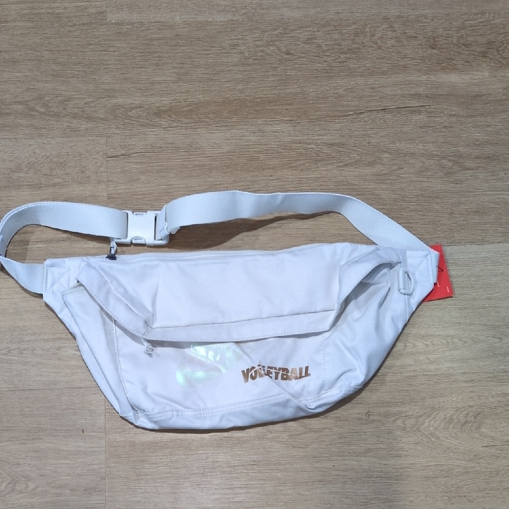 White Nike Volleyball Crossbody/Fanny Pack NWT